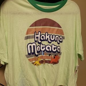 Disney hakuna matata size XXXL (21) cropped shirt